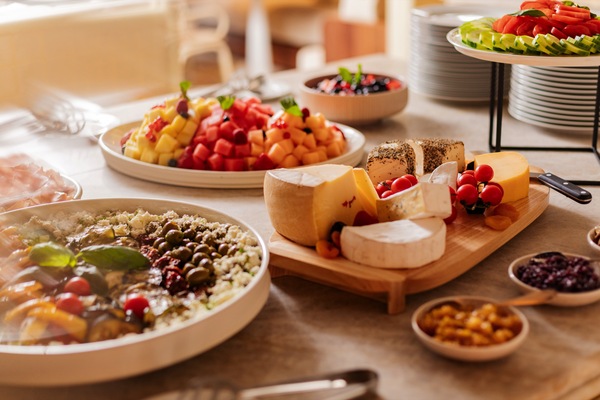 APT Guided Tours & River Cruises APT Solara & APT Ostara Buffet 6 ©APT Guided Tours & River Cruises.jpg